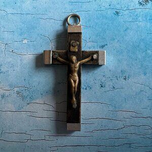 Small Vintage Italian Crucifix Pendent | Miniature Wall Art
